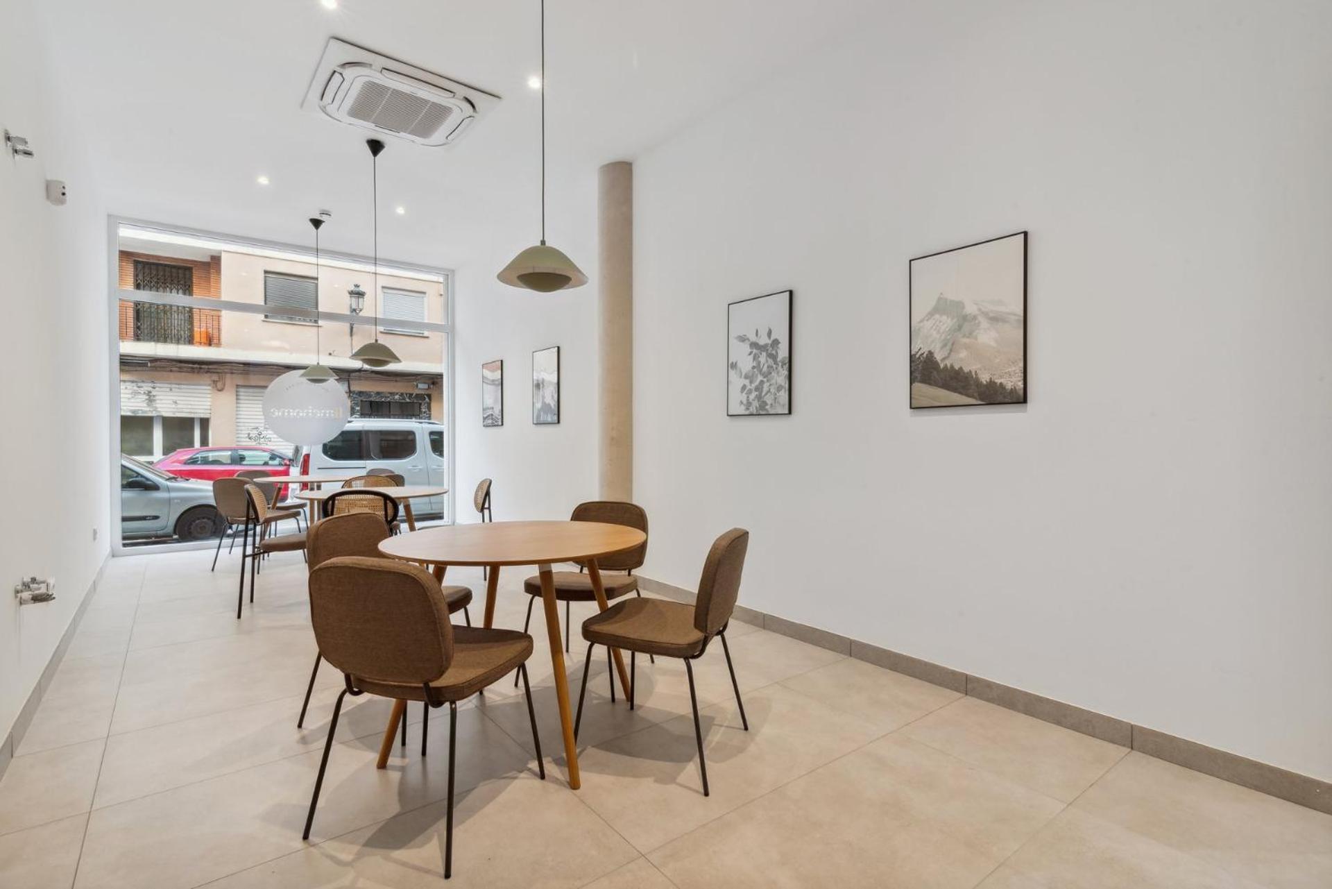 Limehome Valencia Carrer Del Pare Palau I Quer Exteriör bild