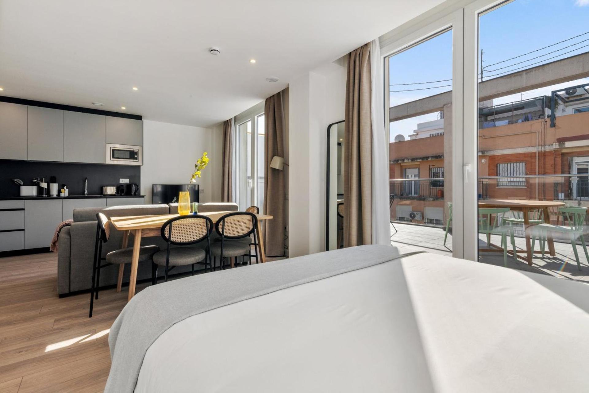 Limehome Valencia Carrer Del Pare Palau I Quer Exteriör bild