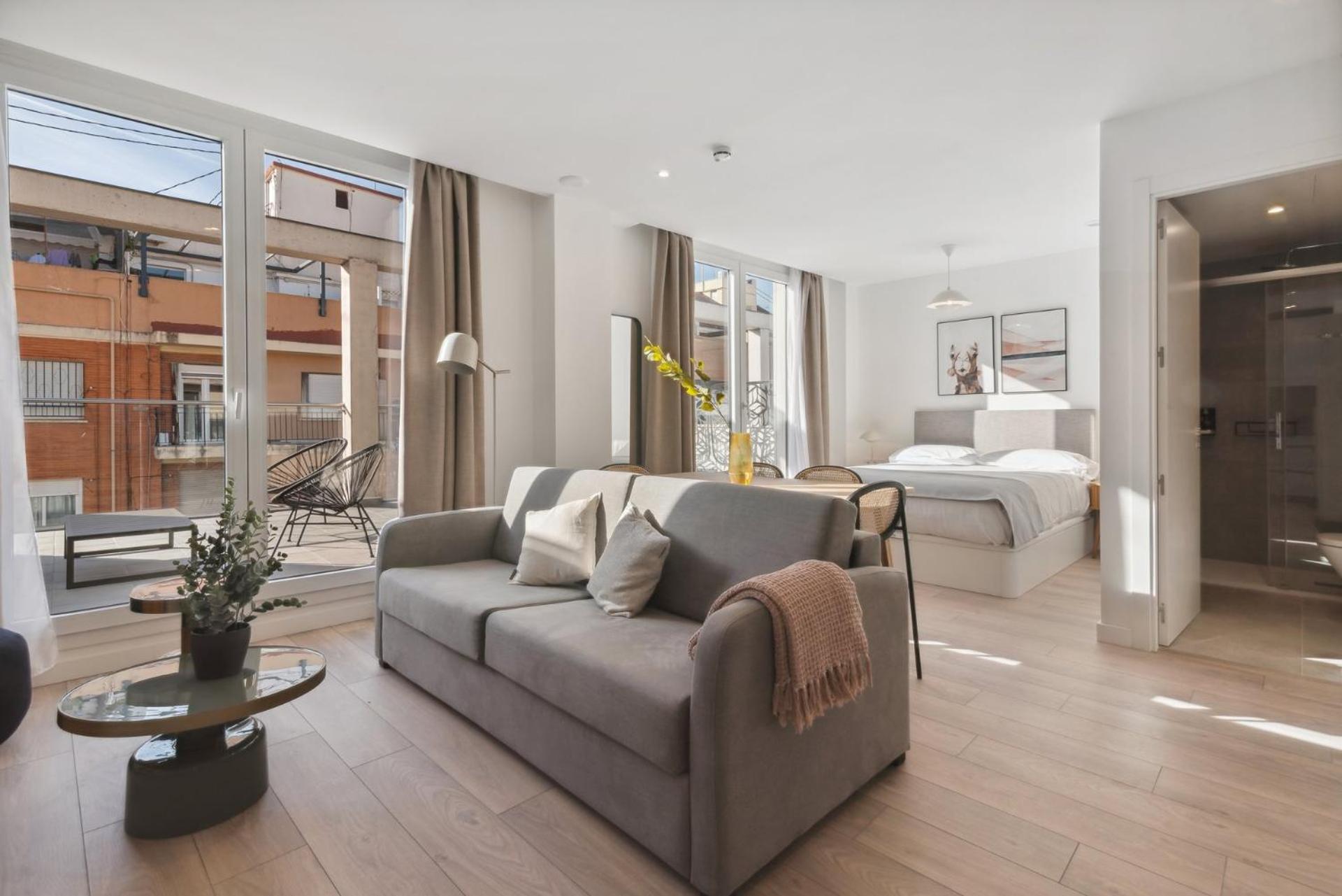 Limehome Valencia Carrer Del Pare Palau I Quer Exteriör bild