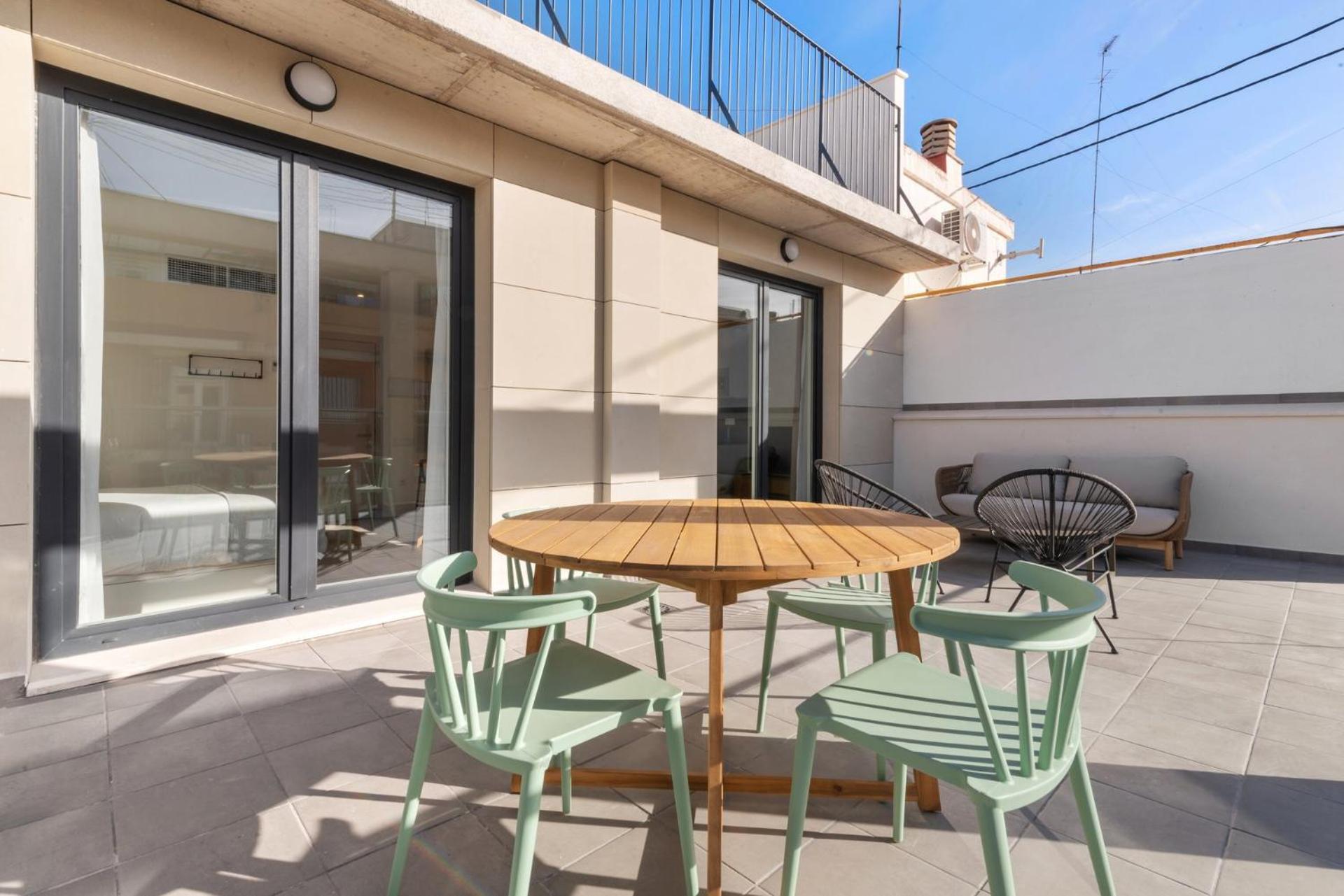 Limehome Valencia Carrer Del Pare Palau I Quer Exteriör bild