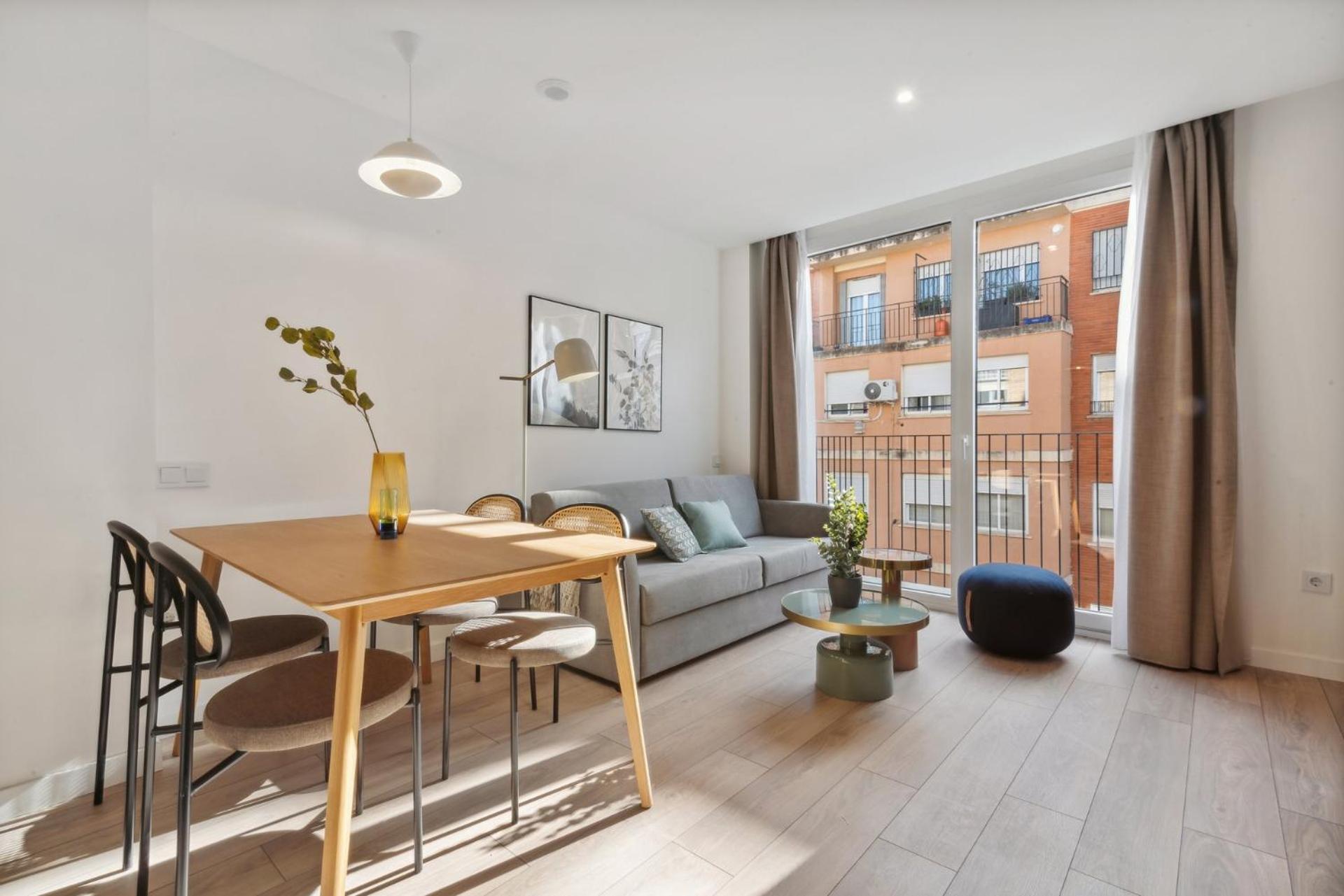 Limehome Valencia Carrer Del Pare Palau I Quer Exteriör bild