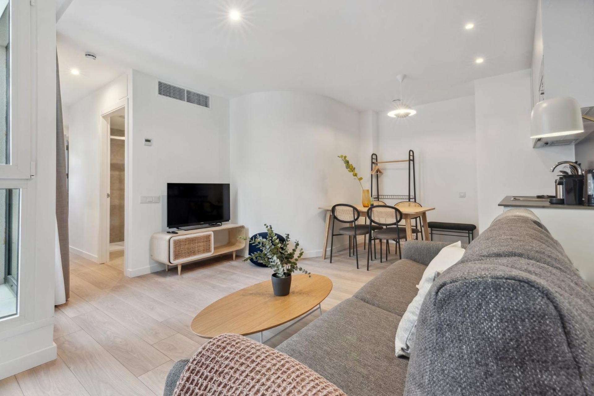 Limehome Valencia Carrer Del Pare Palau I Quer Exteriör bild