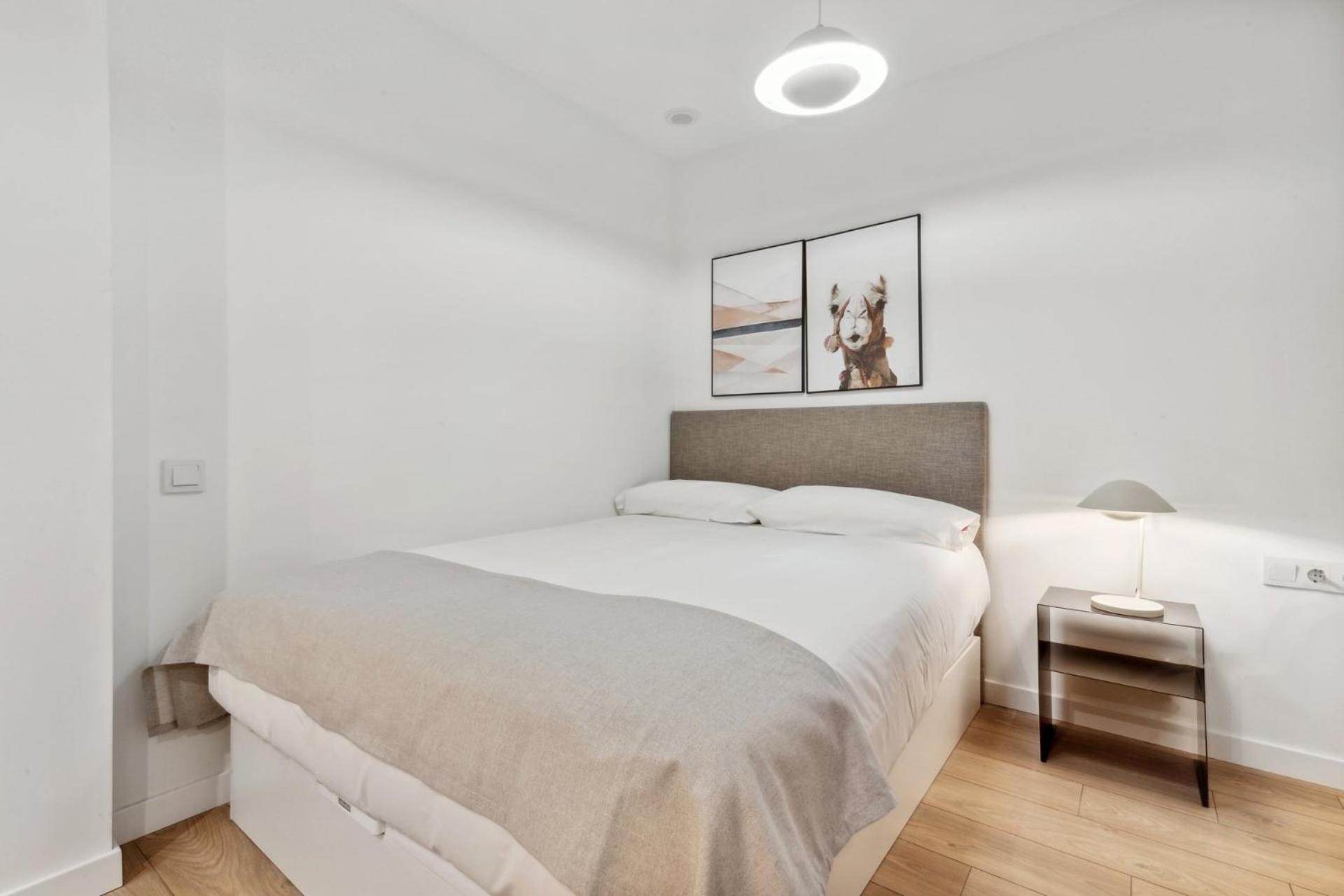 Limehome Valencia Carrer Del Pare Palau I Quer Rum bild
