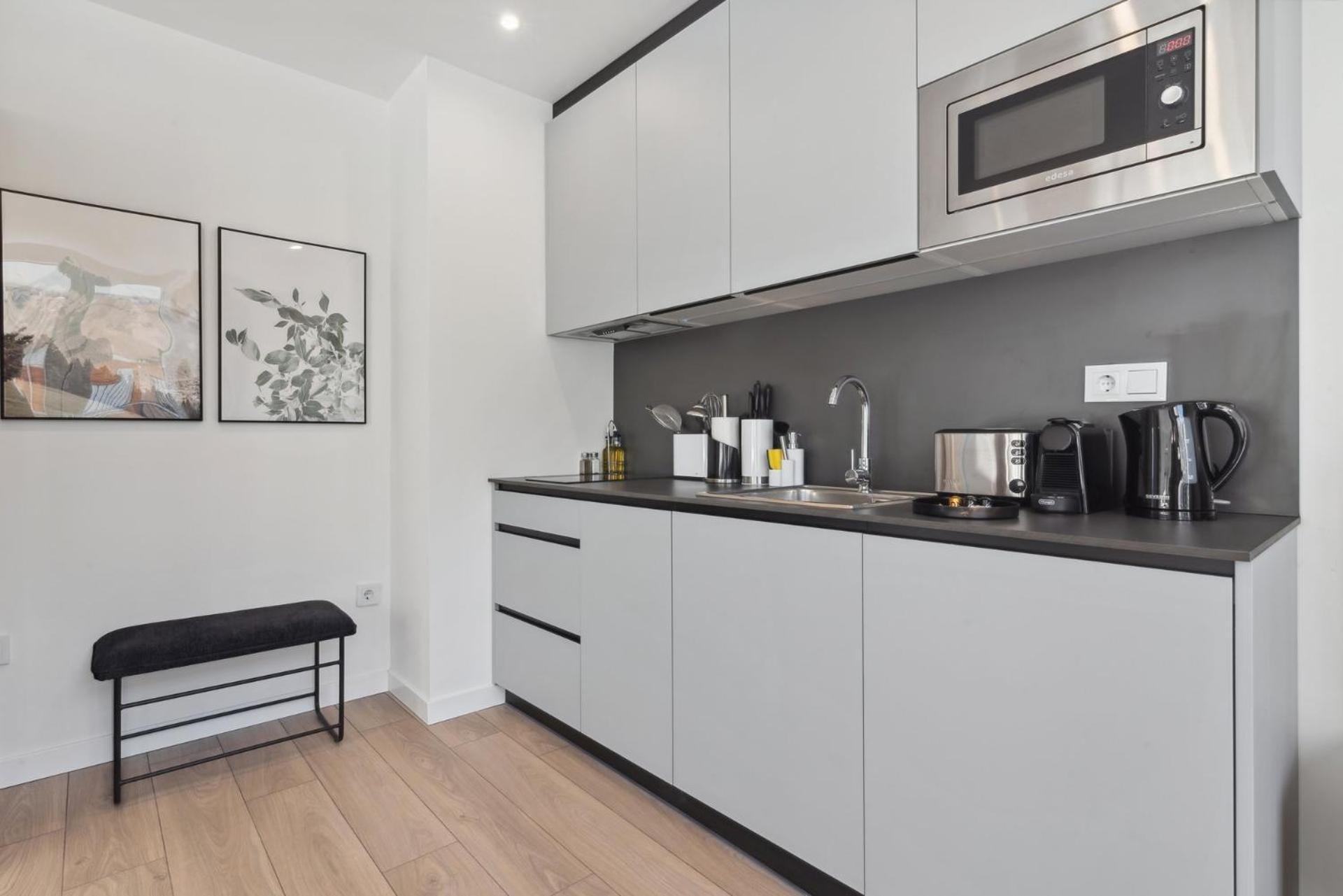 Limehome Valencia Carrer Del Pare Palau I Quer Rum bild