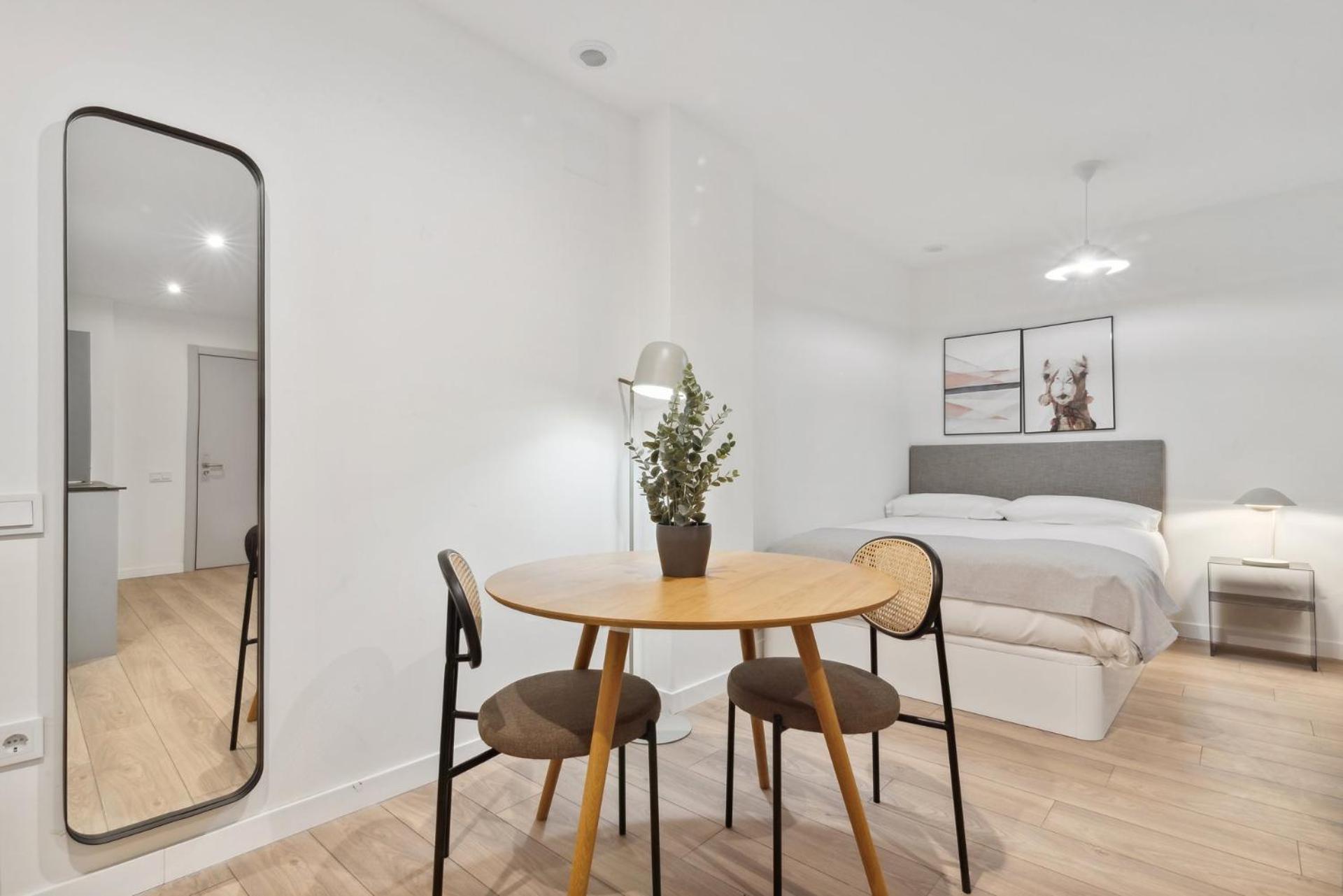 Limehome Valencia Carrer Del Pare Palau I Quer Rum bild
